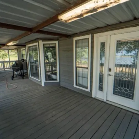Cozy 3-bedroom beach front cabin quiet, cozy, getaway.