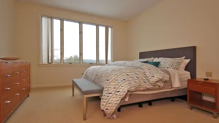 Elegant 4 BR condo in Lenox, MA- completely new- 3 min from Tanglewood Отели рядом с достопримечательностью «Государственный заповедник Октобер Маунтин»