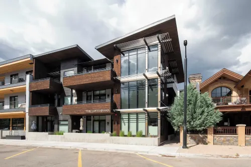 Luxury 2 Bedroom Condo in Downtown Ketchum