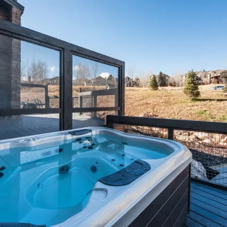 Family friendly 3 bdrm, hot tub, close to Canyons Village, interior designed Отели в г. Саммит Парк