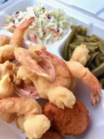 Relaxing Ocean View Getaway: Sea Winds Beach Condo.