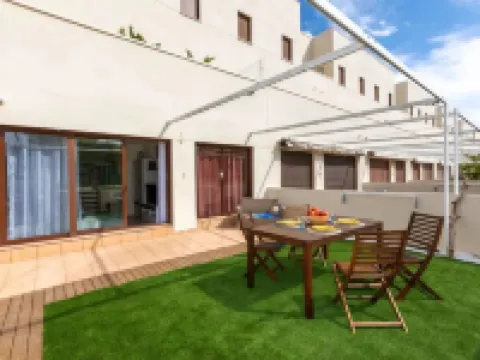 Golf San Jordi (Vinaros) Apartment 81m2 2 bedrooms, 2 bathrooms and living room 2 gardens.