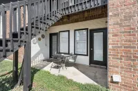 2-bedroom apartment in delightful Killeen with WiFi, AC