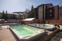 Frisco Gateway to Skiing: Min to Breck + Keystone, Hot Tubs, Pickleball, Sauna