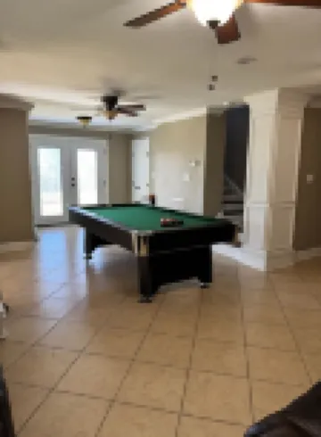 4-bedroom house in historic Vicksburg with AC, WiFi, Pet friendly.