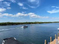 Hollywood Beach Condo. Perfect Spot to enjoy boating  South Florida Lifestyle