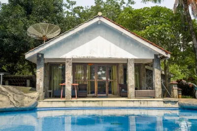 D'Moro Villa Hotel dekat Pantai Jung Piring
