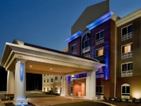 Holiday Inn Express & Suites RALEIGH SW NC STATE by IHG