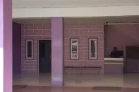 紅多茲伊斯蘭飯店@萬隆加託蘇布羅託街4號 Batununggal住宿飯店