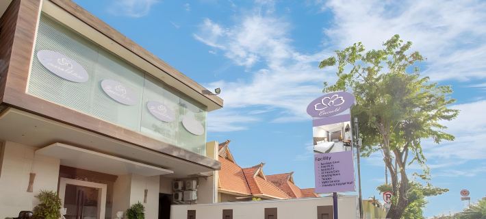 Life Emerald Hotel Surabaya Hoteles en Genteng