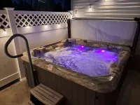 Wayside Getaway with cozy patio & private hot tub!