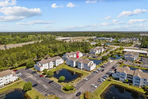 Family Size Beach Condo-Sleeps 10/ min to the Surfside Beach!