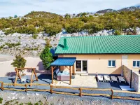 Iva Hotels in Opcina Karlobag