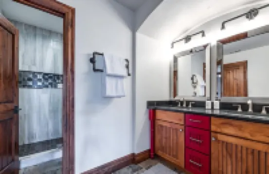 Cozy Guest Suite with Breathtaking Views