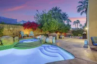 Wild Rose: Pool, Spa, Large Private Yard, CornHole