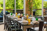 Serenity - Mtn Views - Hot Tub - Nature - Escape Hotels in Massanutten