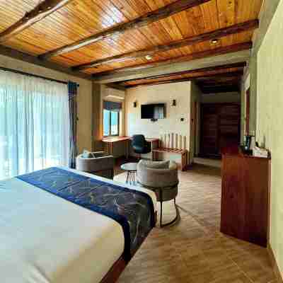 Moshono Hillside Rooms