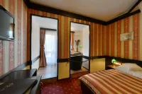 Hotel Berg - С бассейном