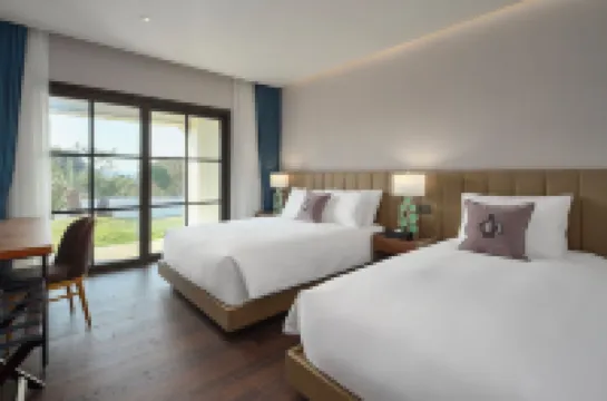 Hundert Hills Hotels near Udo