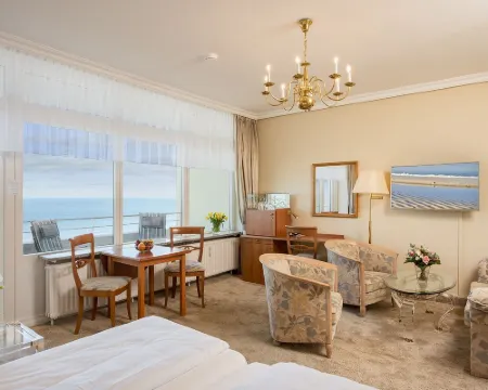Strandhotel Monbijou Gmbh Garni Hotels in Westerland