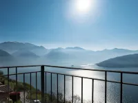 Cherubino 2 - Three-room apartment with pool and lake view