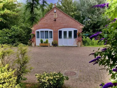 Cosy and Secluded Brook-Side Lodge Hotels in Sleaford