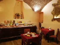 Hotel Don Carlos Cáceres - breakfast
