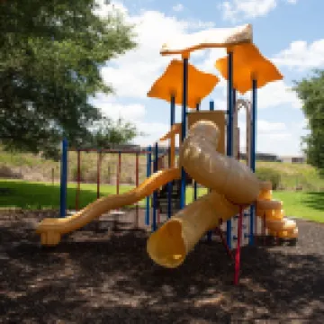 1st Level Poolbeach Disney Area