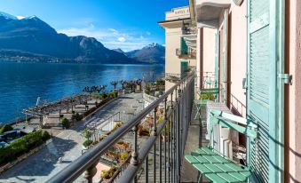 Lakefront Retreat by Wonderful Italy