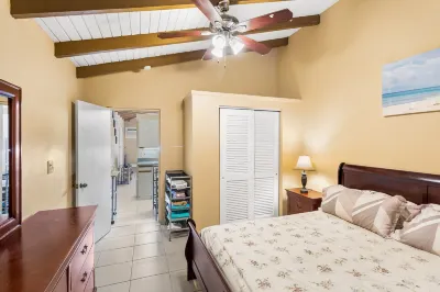 Caribbean View for You 1 Bedroom Condo by Redawning Hotel di Pulau Saint Croix