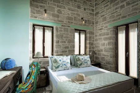 Phaistos Villas - Villa Kastalia Poolside Retreat