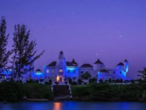 藍湖月亮聖別墅酒店 德雷珀斯酒店