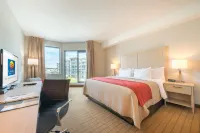 Comfort Inn & Suites Hotels near Raspberry Rascals