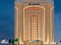 Radisson Blu Hotel, Jeddah Corniche Hotels near Globe Roundabout