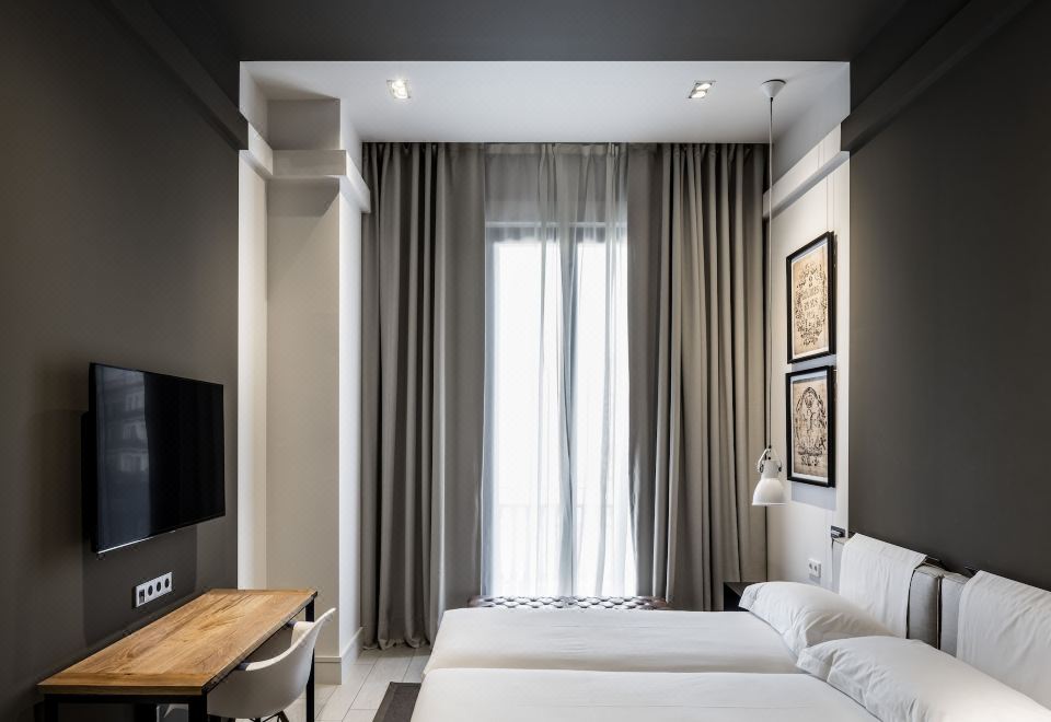 Midtown Apartments - Housity