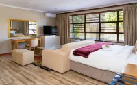 Woodbridge Lodge Hotels near Milnerton