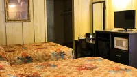 Charles Wesley Motor Lodge Downtown Broken Bow- Hochatown Hotels in Broken Bow