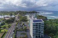 Maluhia Kahakai 2 Bedroom Condo by RedAwning