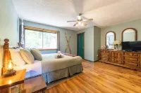 Golden Mountain View Suites Hotels in 