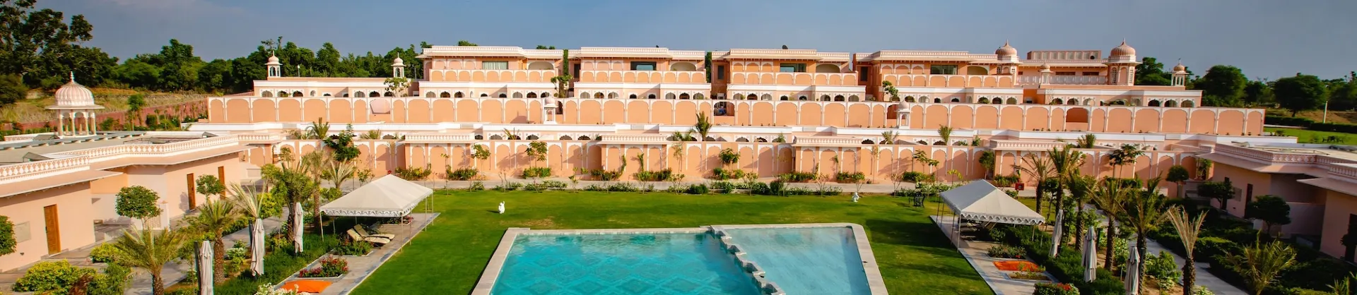 Hotels with Villas