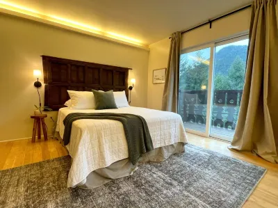 Terra Vista Chalet Hotels in Port Angeles