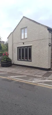 Charming 1-Bed Loft in Caerleon Hotels in 