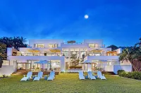 Dolphin Coast Yolo Spaces - the White House Boutique Villa
