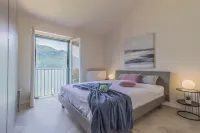 Sunset View Hotels in Lierna