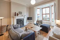Host & Stay - Emerald Residence