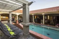 The Royal Palm B&B - Pools