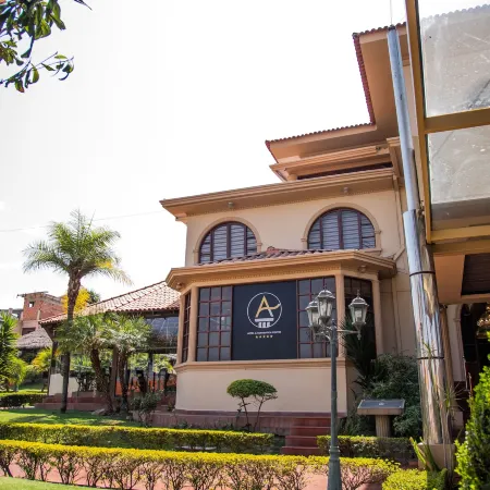 Avanti Hotel & Convention Center
