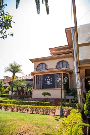 Avanti Hotel & Convention Center Отели рядом с Аэропорт Хорхе Вильстерманн