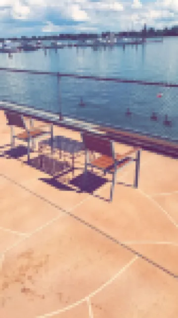 Airport Waterfront Inn