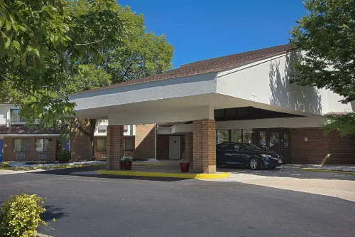 Motel 6 East Brunswick, NJ - Pet friendly